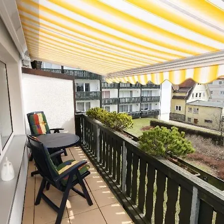 Maximilian Mit Balkon